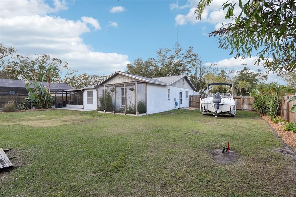 Active With Contract: $459,000 (3 beds, 2 baths, 1746 Square Feet)