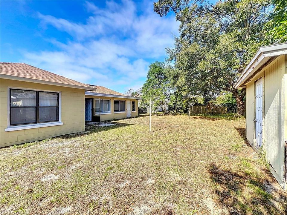 For Sale: $450,000 (3 beds, 2 baths, 1877 Square Feet)