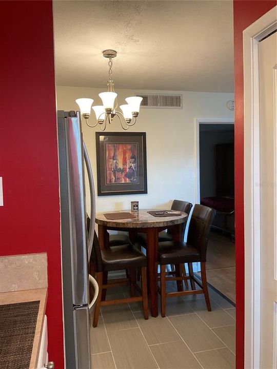 For Sale: $119,000 (1 beds, 1 baths, 610 Square Feet)