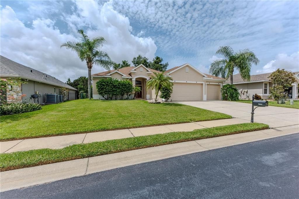 For Sale: $609,900 (4 beds, 3 baths, 2391 Square Feet)