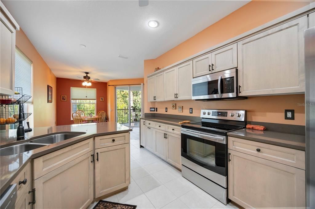 For Sale: $439,900 (3 beds, 2 baths, 2045 Square Feet)