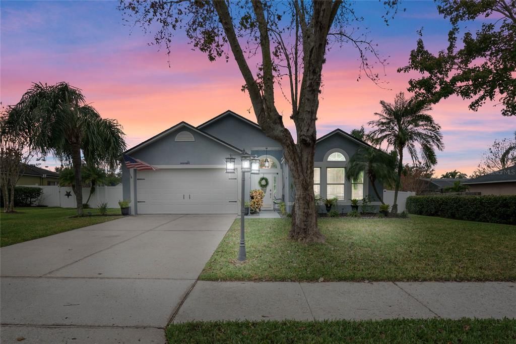 For Sale: $520,000 (4 beds, 2 baths, 1874 Square Feet)