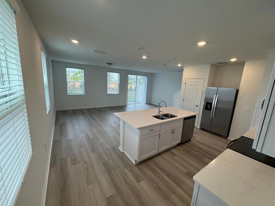 For Rent: $2,230 (3 beds, 2 baths, 1566 Square Feet)