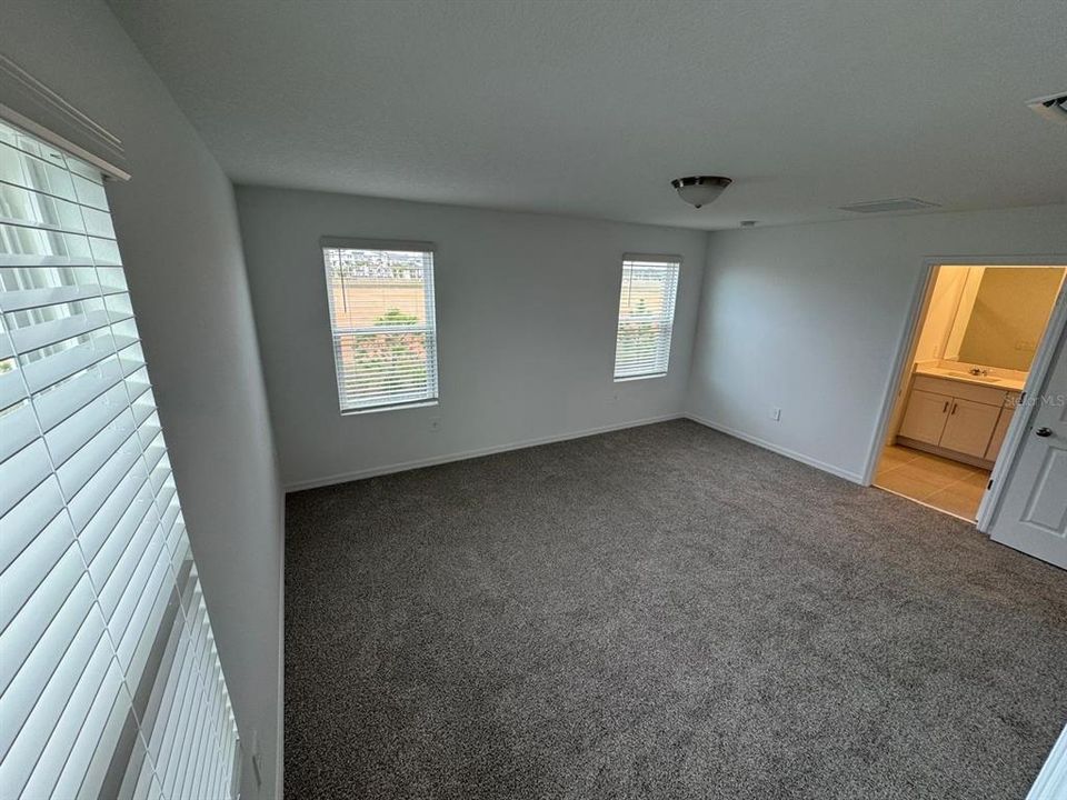 For Rent: $2,230 (3 beds, 2 baths, 1566 Square Feet)