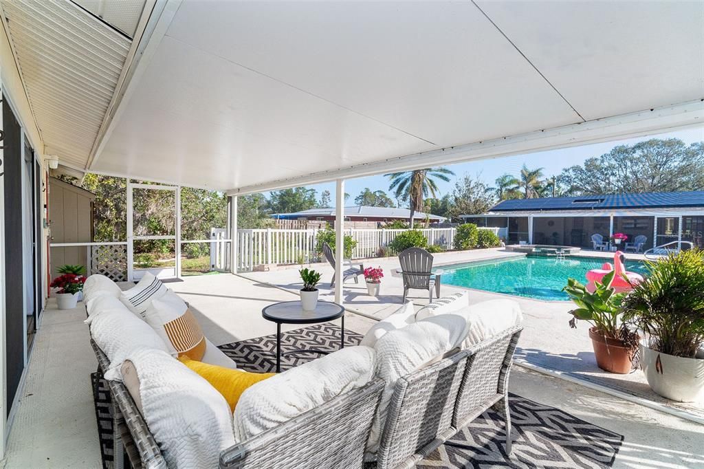 Guest House Lanai with views of pool and Main House