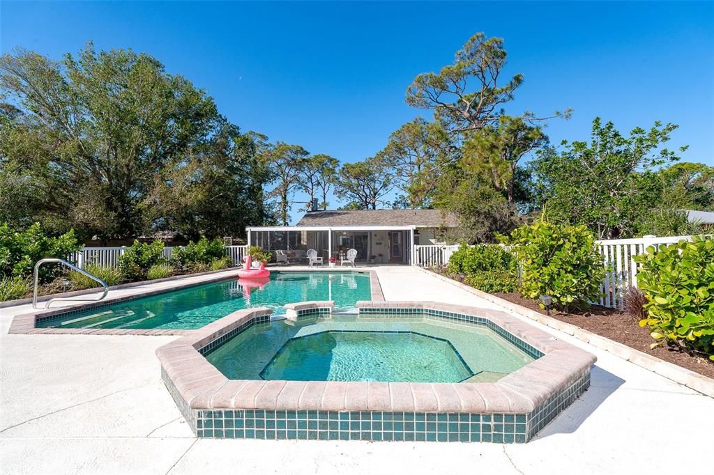 Pool/Spa in Between Both Main House and Guest House