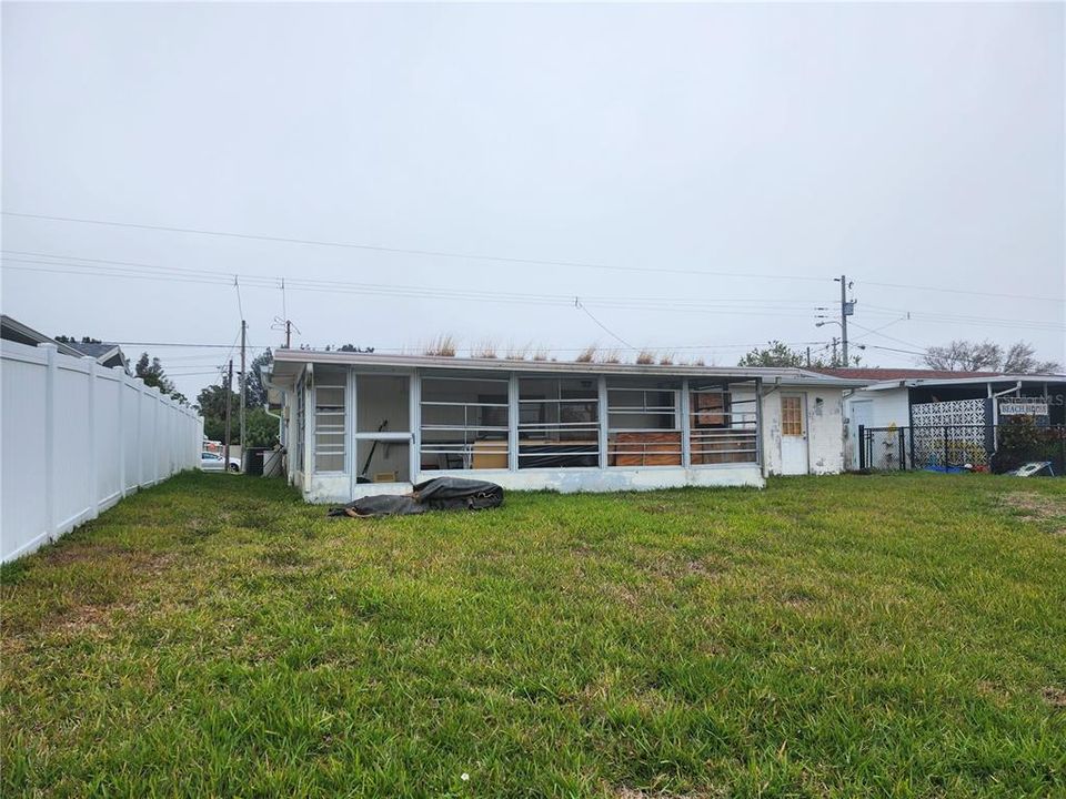 For Sale: $255,000 (2 beds, 2 baths, 1206 Square Feet)