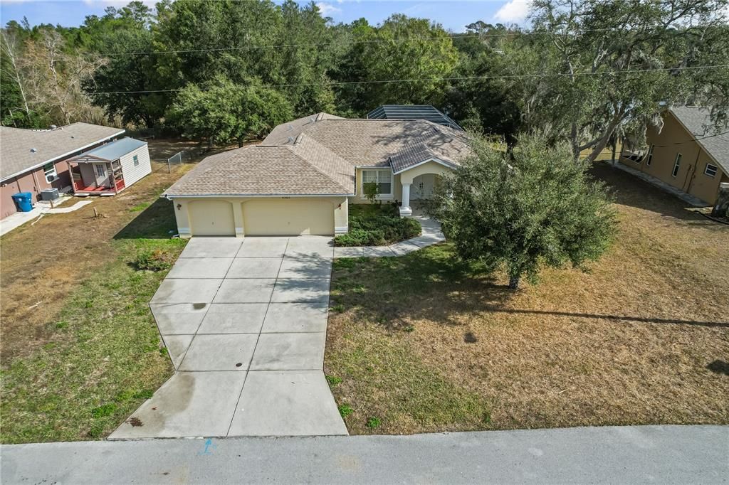 For Sale: $400,000 (3 beds, 2 baths, 1779 Square Feet)