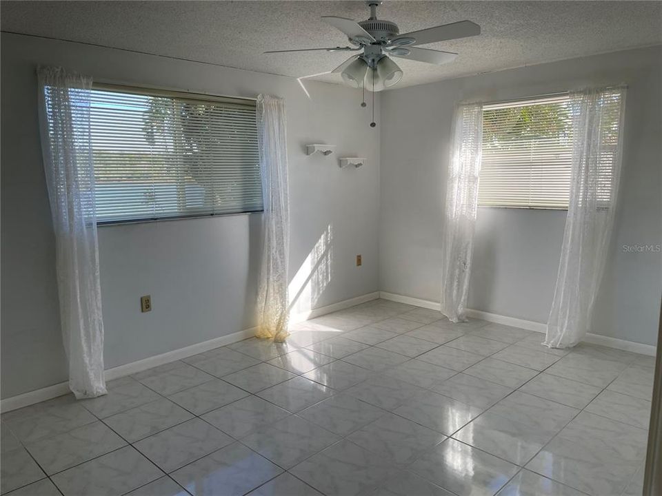 Guest bedroom