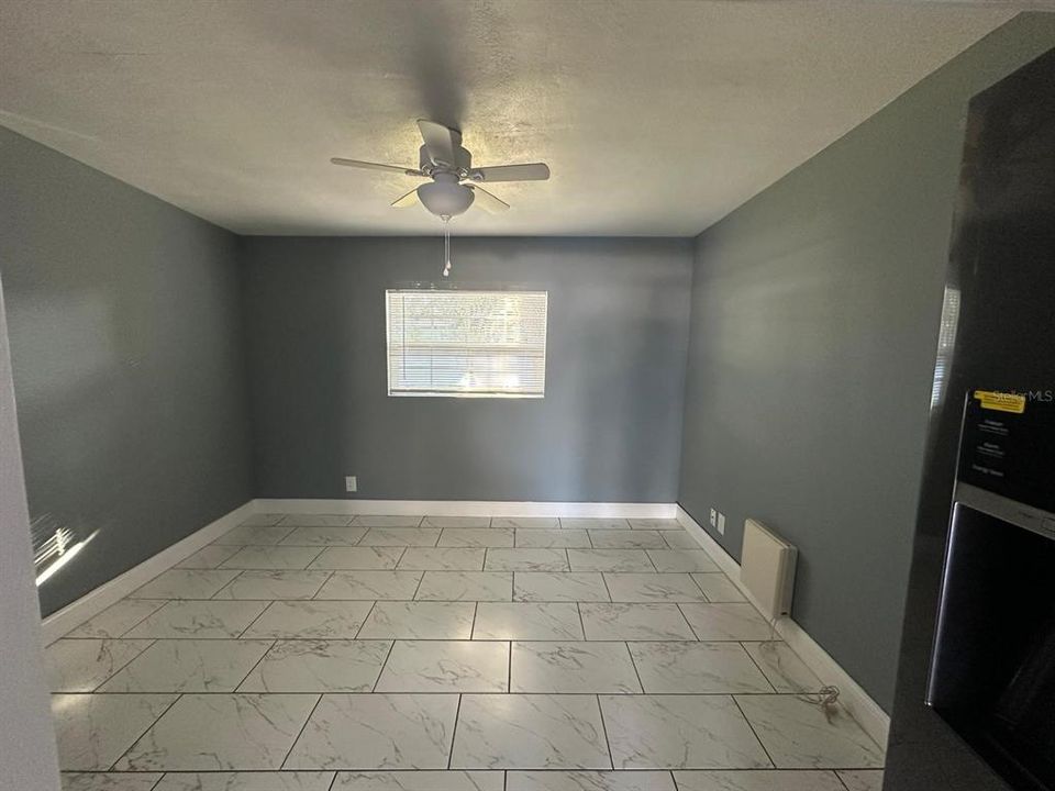 For Rent: $2,275 (2 beds, 1 baths, 754 Square Feet)