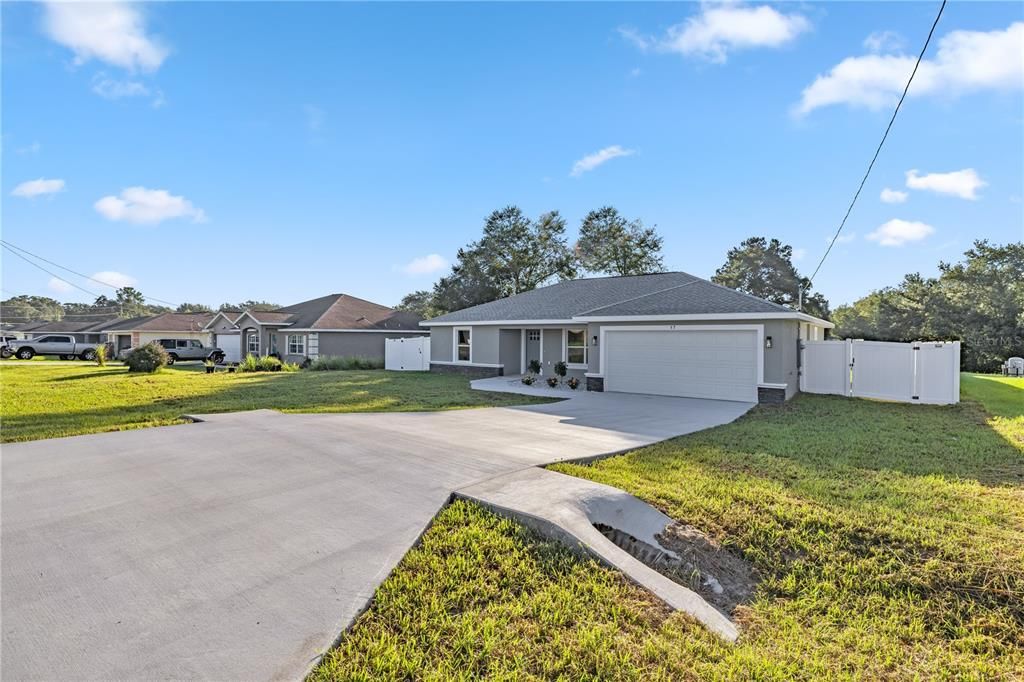 For Sale: $295,000 (3 beds, 2 baths, 1468 Square Feet)