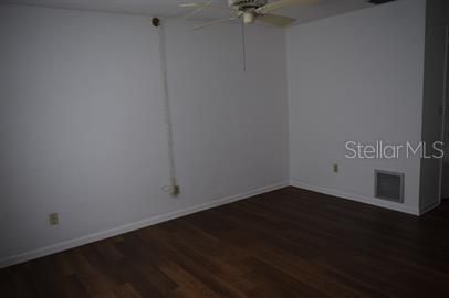 For Rent: $2,200 (2 beds, 2 baths, 1295 Square Feet)