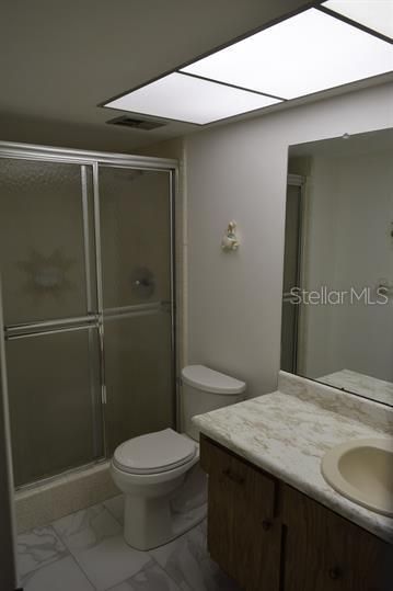 For Rent: $2,200 (2 beds, 2 baths, 1295 Square Feet)