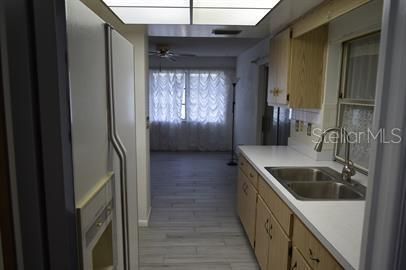 For Rent: $2,200 (2 beds, 2 baths, 1295 Square Feet)