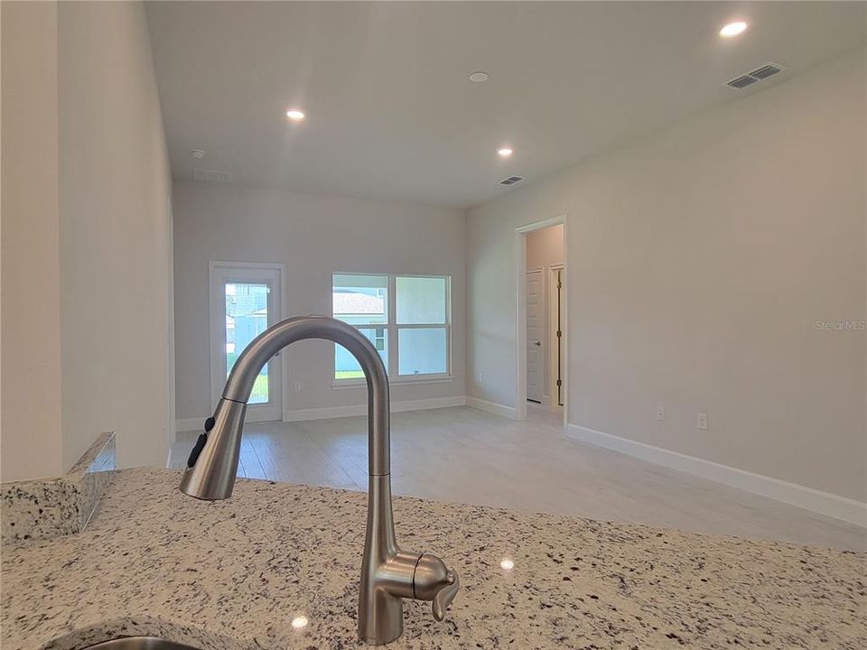 For Sale: $367,629 (4 beds, 2 baths, 1820 Square Feet)