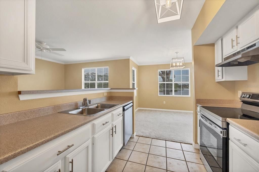 For Sale: $314,500 (3 beds, 2 baths, 1310 Square Feet)