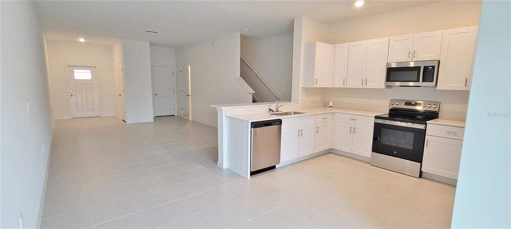 For Rent: $2,000 (3 beds, 2 baths, 1634 Square Feet)