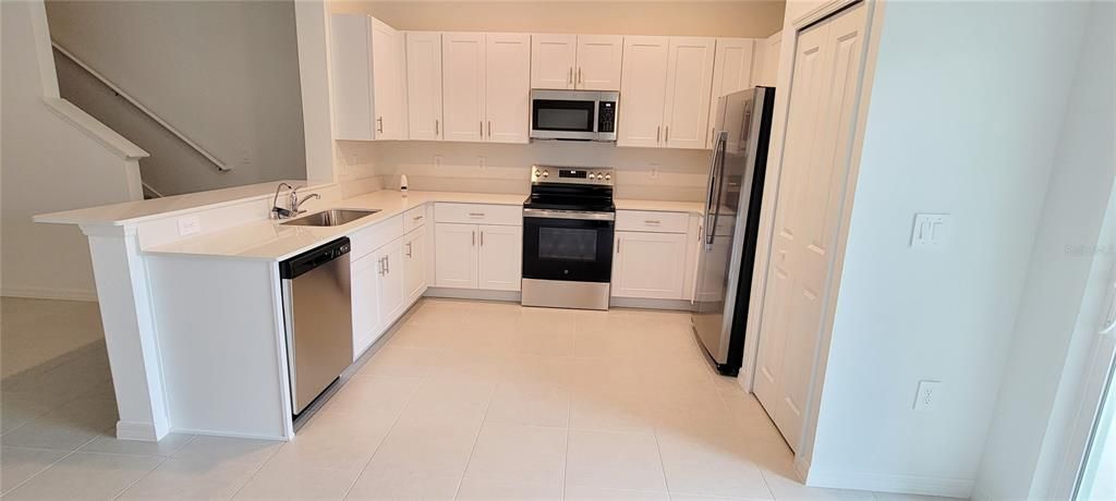 For Rent: $2,000 (3 beds, 2 baths, 1634 Square Feet)