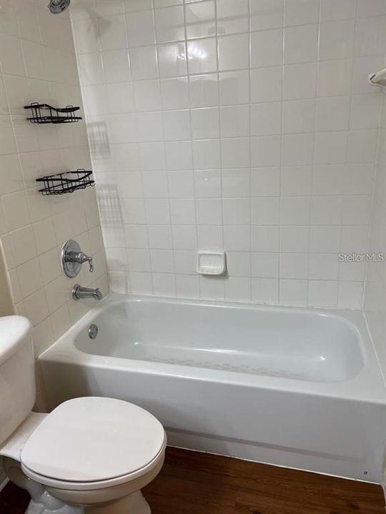 В аренду: $950 (0 спален, 1 ванн, 320 Квадратных фут)