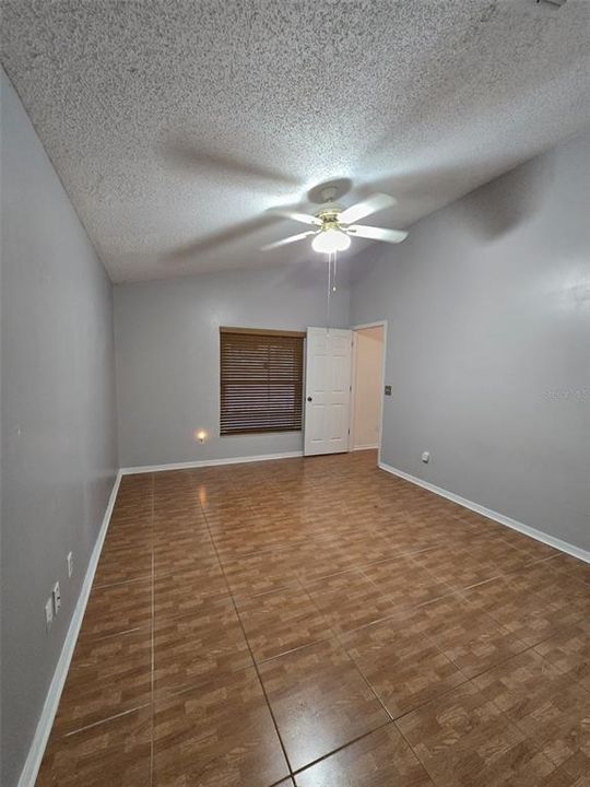 For Rent: $2,300 (3 beds, 2 baths, 1240 Square Feet)