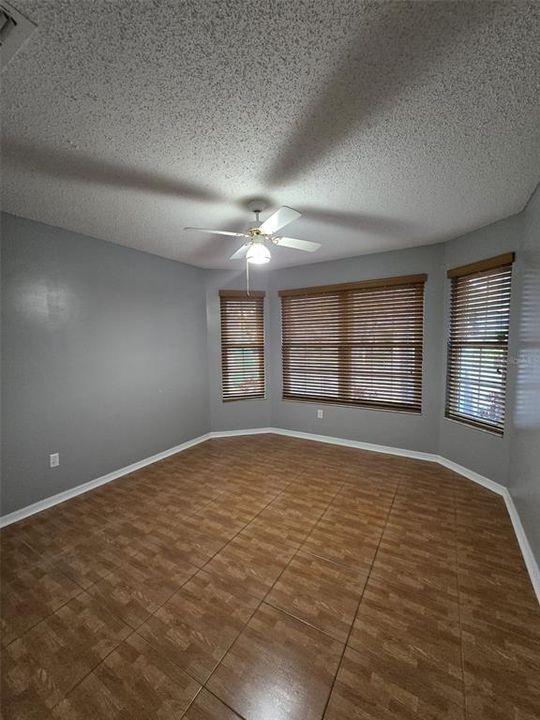 For Rent: $2,300 (3 beds, 2 baths, 1240 Square Feet)