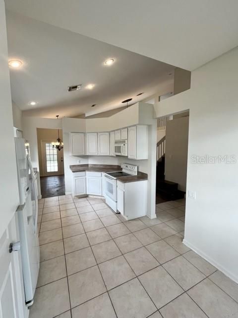 For Rent: $3,300 (3 beds, 2 baths, 1916 Square Feet)