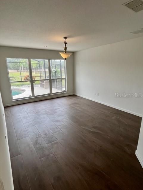 For Rent: $3,300 (3 beds, 2 baths, 1916 Square Feet)