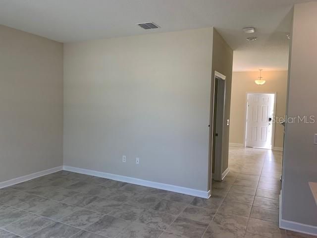 For Rent: $2,500 (3 beds, 2 baths, 1717 Square Feet)