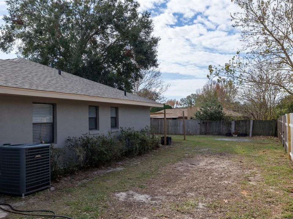 For Sale: $250,000 (3 beds, 2 baths, 1688 Square Feet)