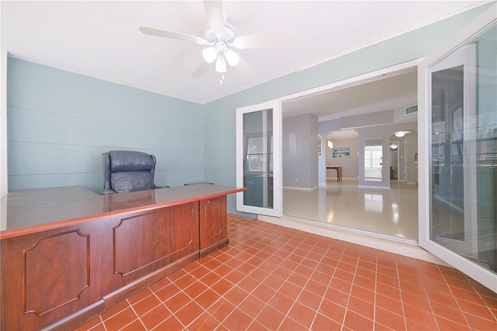 Endless possibilities with this Florida room or business space