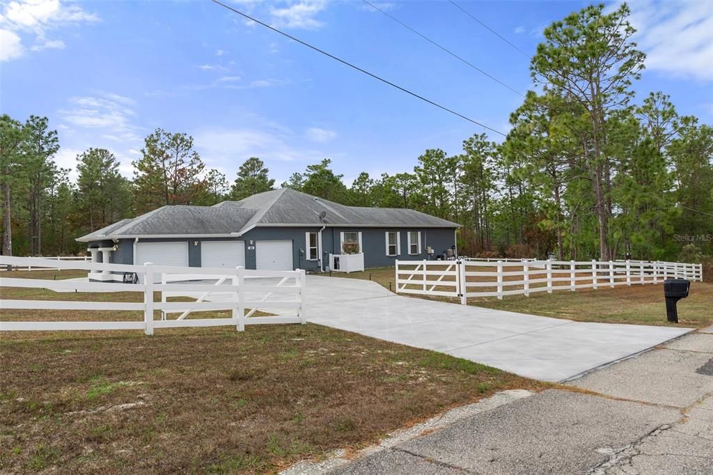 Active With Contract: $560,000 (4 beds, 2 baths, 2351 Square Feet)