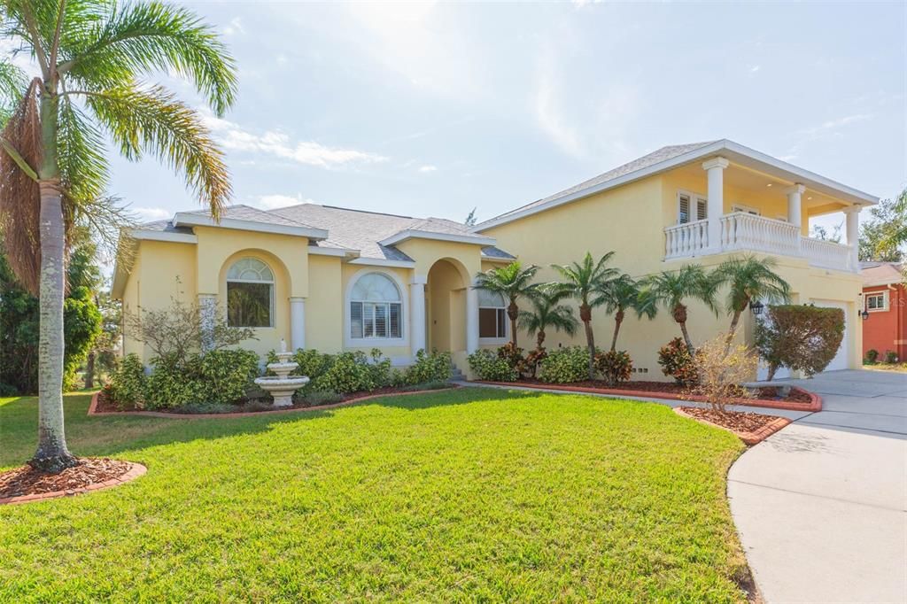 For Sale: $779,000 (4 beds, 3 baths, 3533 Square Feet)