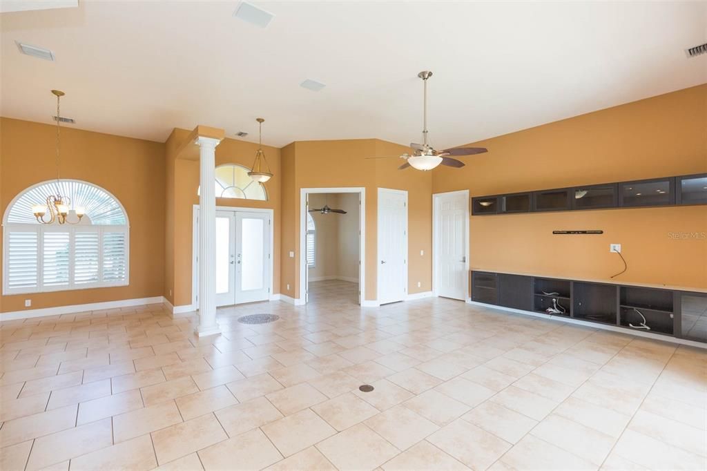 For Sale: $779,000 (4 beds, 3 baths, 3533 Square Feet)