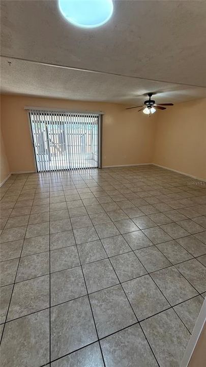 For Rent: $1,800 (3 beds, 2 baths, 1178 Square Feet)