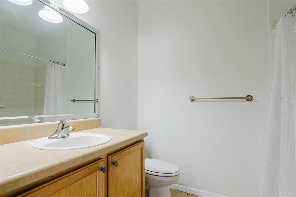 For Sale: $309,999 (2 beds, 2 baths, 1085 Square Feet)