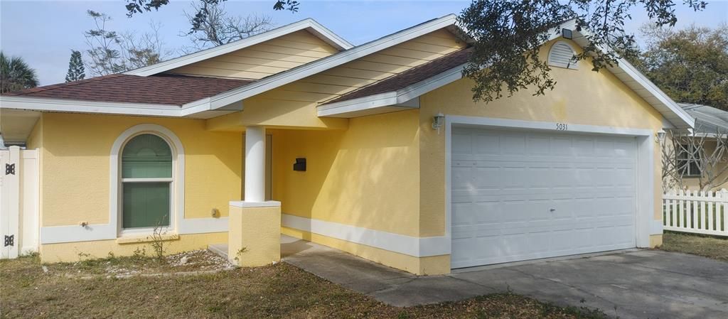 For Sale: $425,000 (3 beds, 2 baths, 1157 Square Feet)