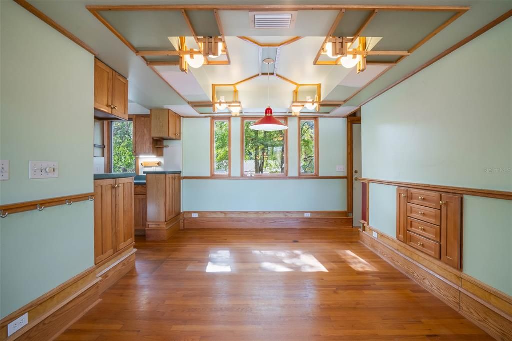 Dining nook off of the kitchen