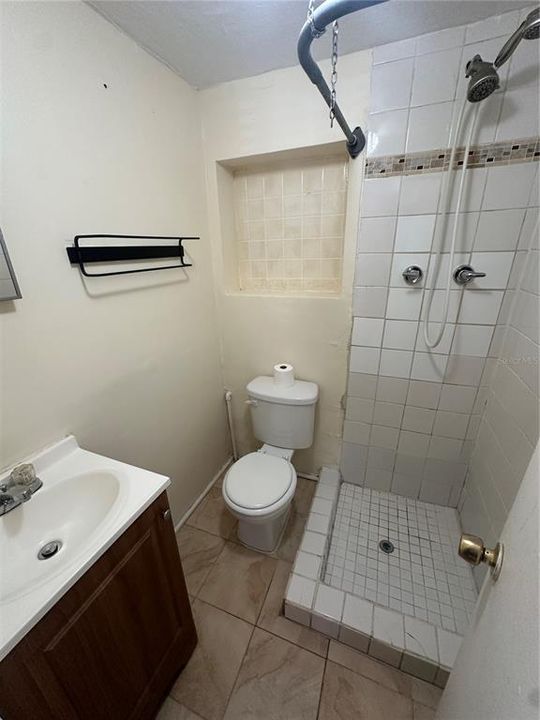 Active With Contract: $127,400 (1 beds, 1 baths, 474 Square Feet)