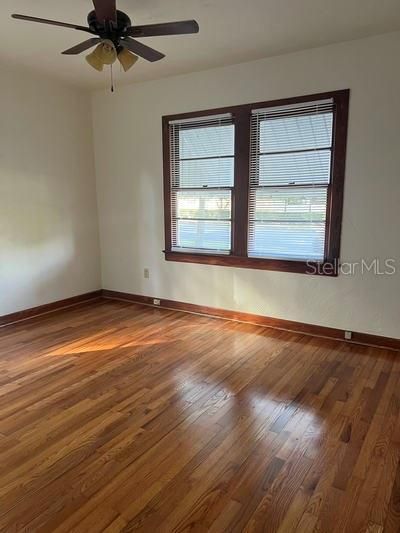 For Rent: $1,575 (3 beds, 1 baths, 1171 Square Feet)