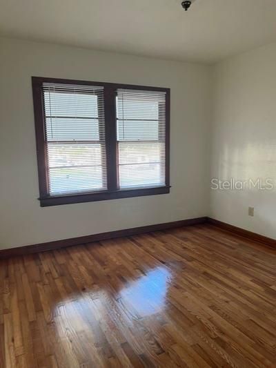 For Rent: $1,575 (3 beds, 1 baths, 1171 Square Feet)