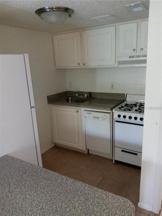 For Rent: $1,150 (1 beds, 1 baths, 496 Square Feet)