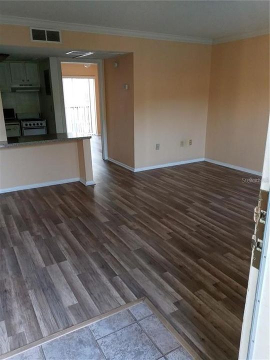 For Rent: $1,150 (1 beds, 1 baths, 496 Square Feet)