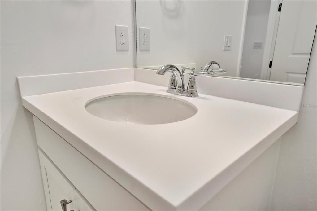 For Sale: $637,000 (2 beds, 2 baths, 1405 Square Feet)