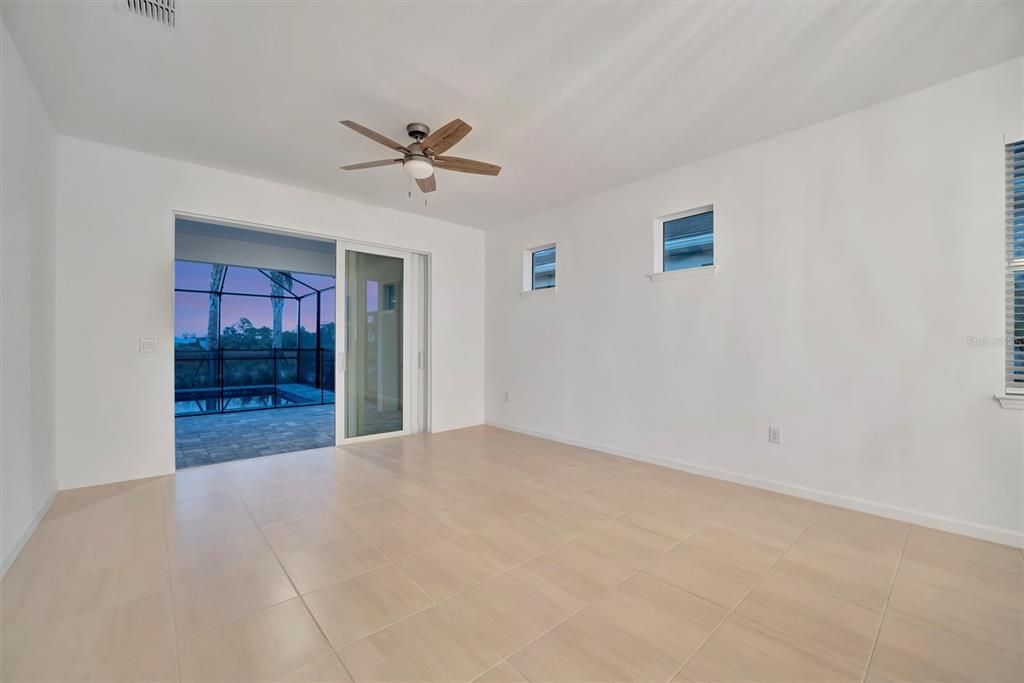 For Sale: $637,000 (2 beds, 2 baths, 1405 Square Feet)