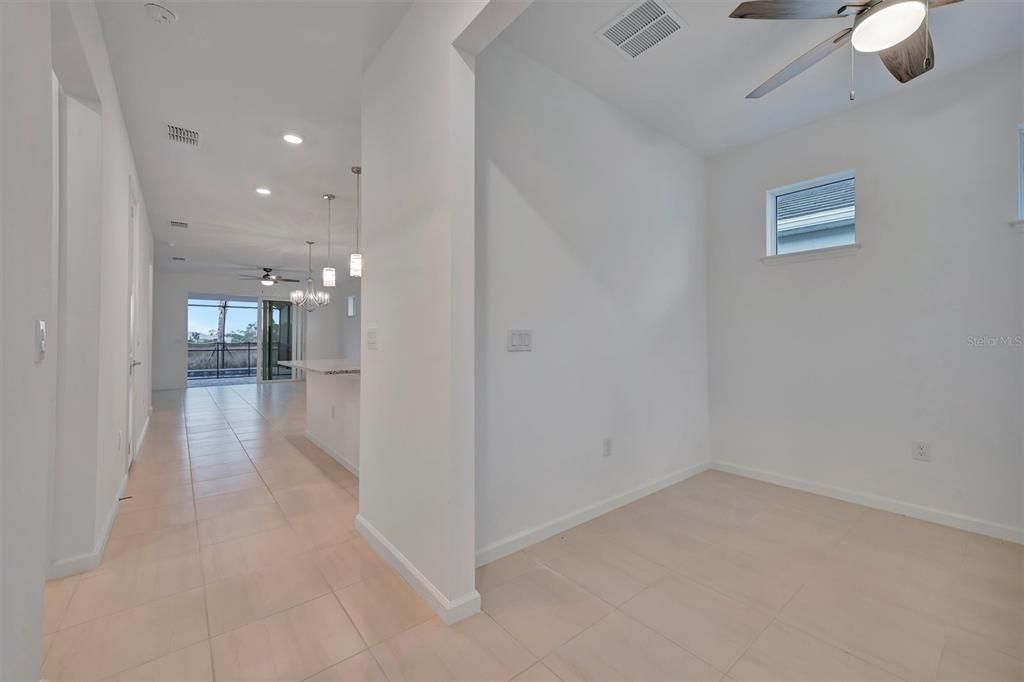 For Sale: $637,000 (2 beds, 2 baths, 1405 Square Feet)