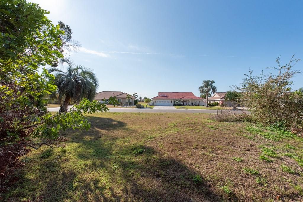 En Venta: $120,000 (0.32 acres)