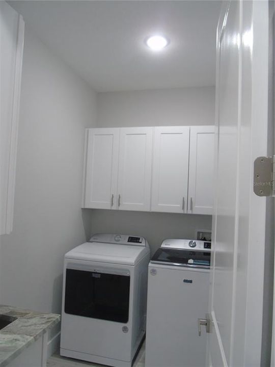 For Rent: $5,000 (2 beds, 2 baths, 1450 Square Feet)