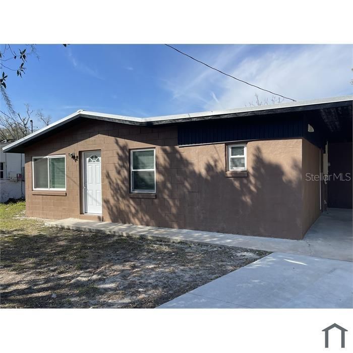 For Rent: $3,500 (5 beds, 2 baths, 1737 Square Feet)