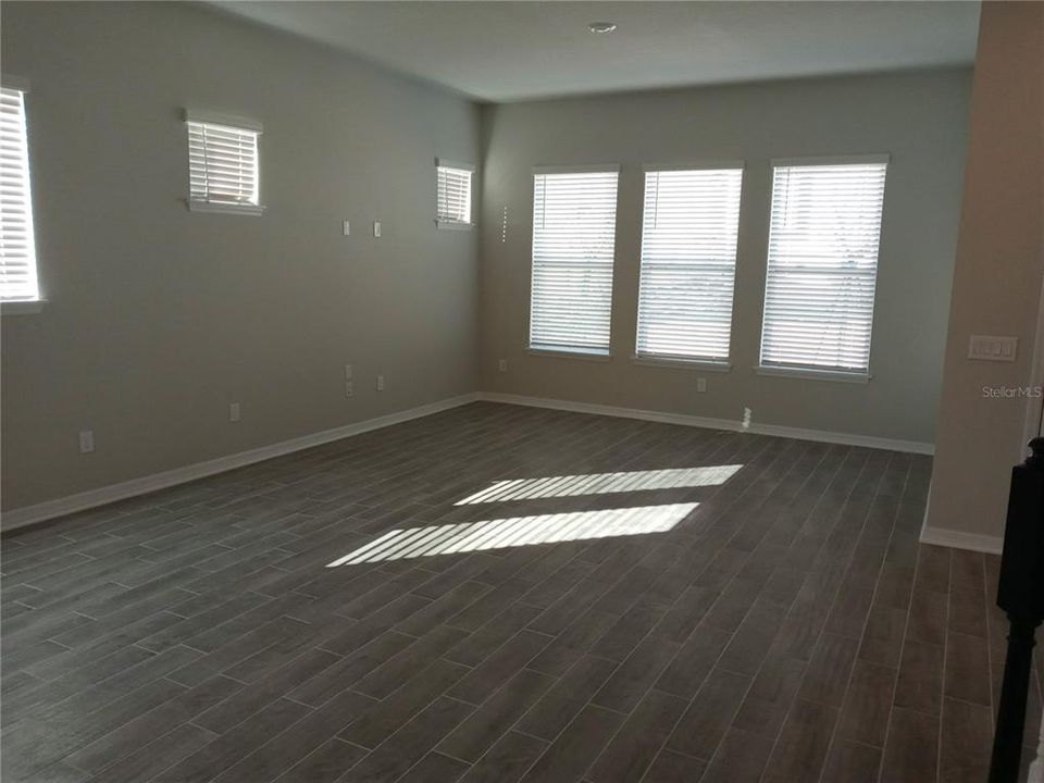 For Rent: $3,000 (3 beds, 2 baths, 1857 Square Feet)