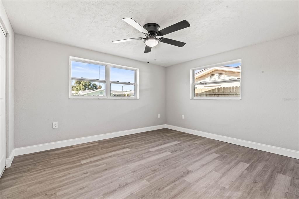 For Sale: $289,900 (3 beds, 2 baths, 1311 Square Feet)